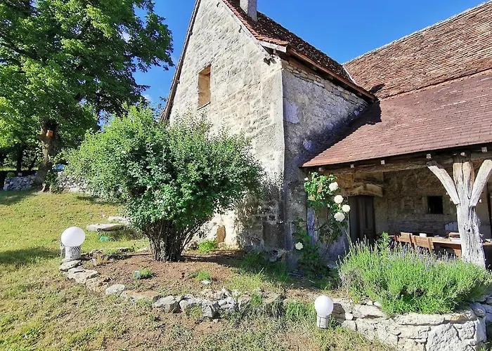 Дом отдыха The Barn, Maison, Piscine Privative, Calme, Wifi Carayac